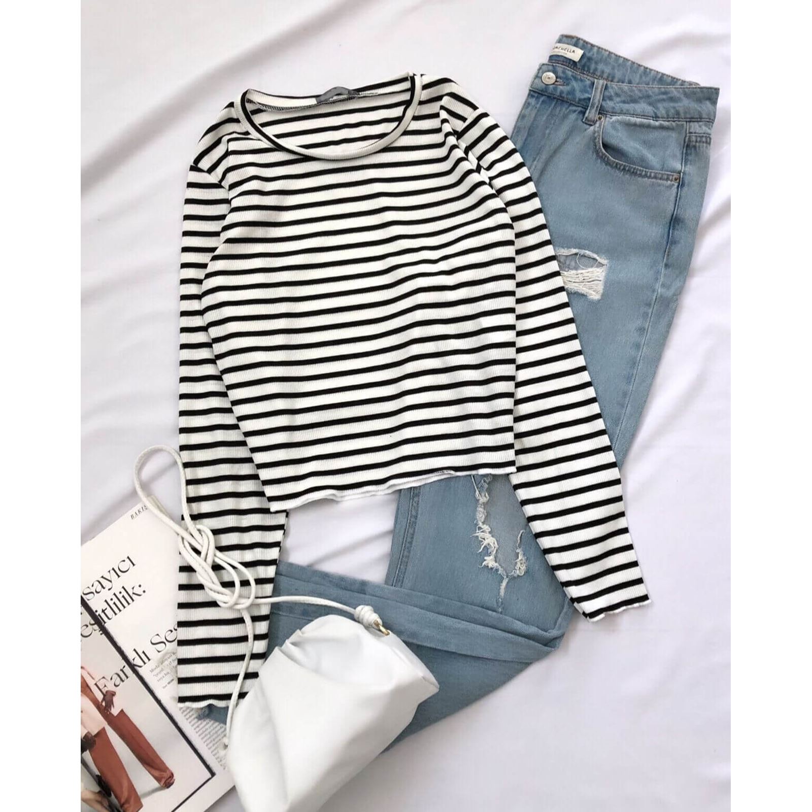 Beyaz İnce Çizgi Bluz