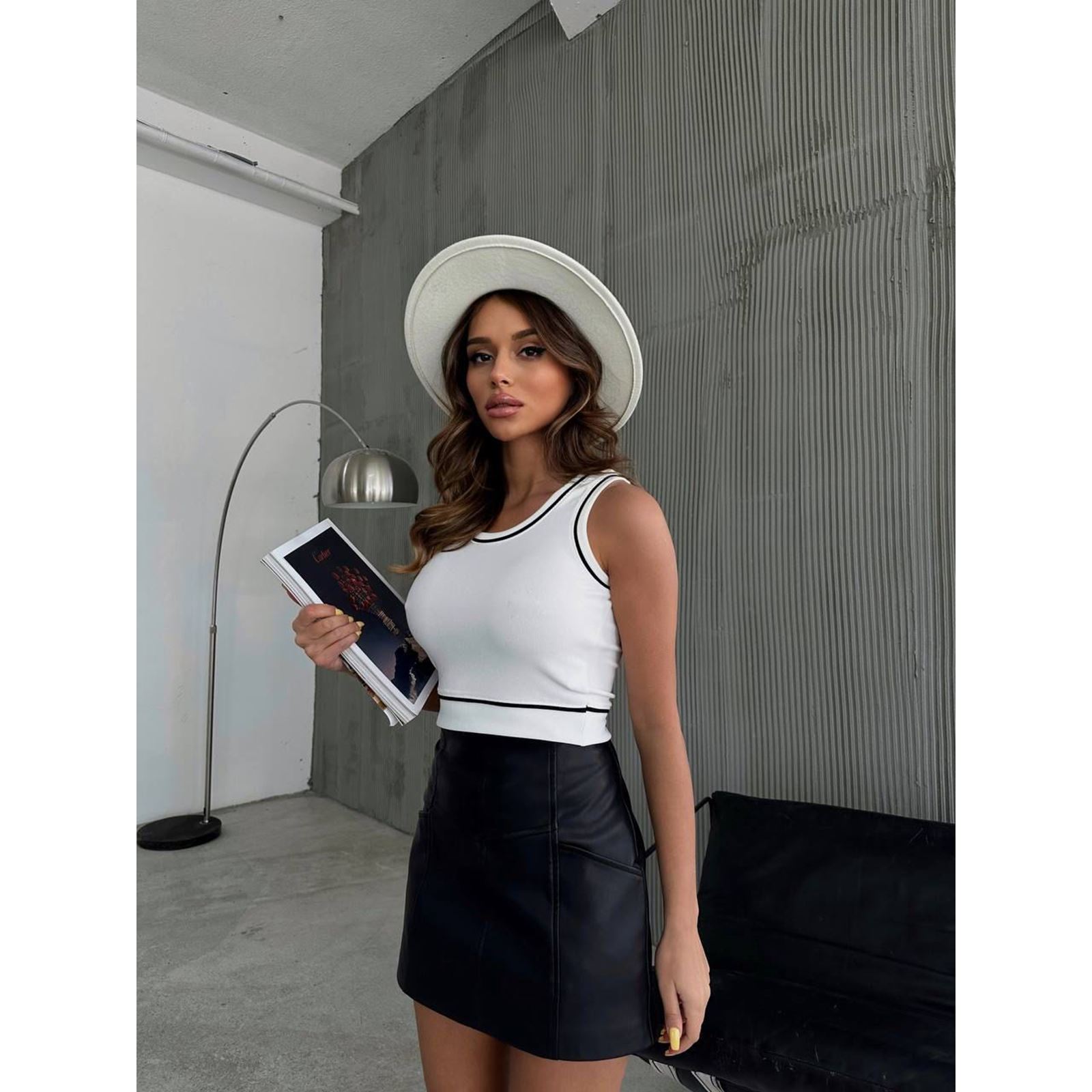 Beyaz Biyeli Atlet Crop