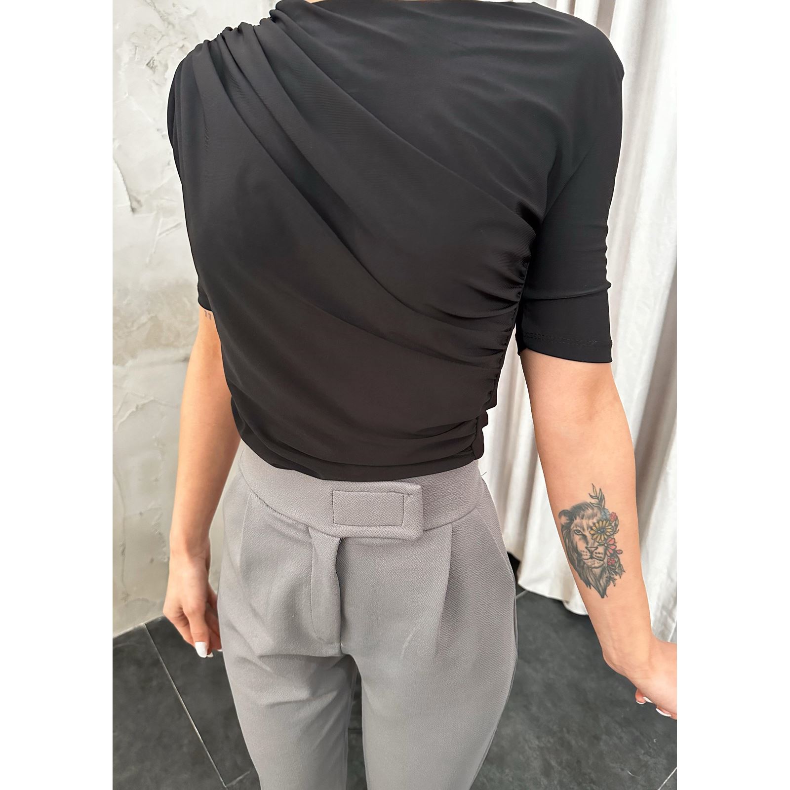 Siyah Sandy Yarım Kol Bluz