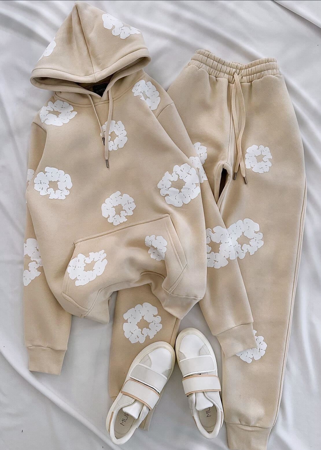 Bej Papatya Baskı Eşofman Takımı