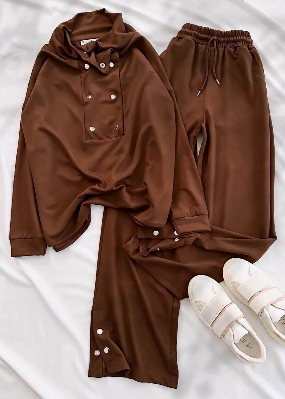 Kahverengi Ön Yaka Detay Modal Kumaş Takım