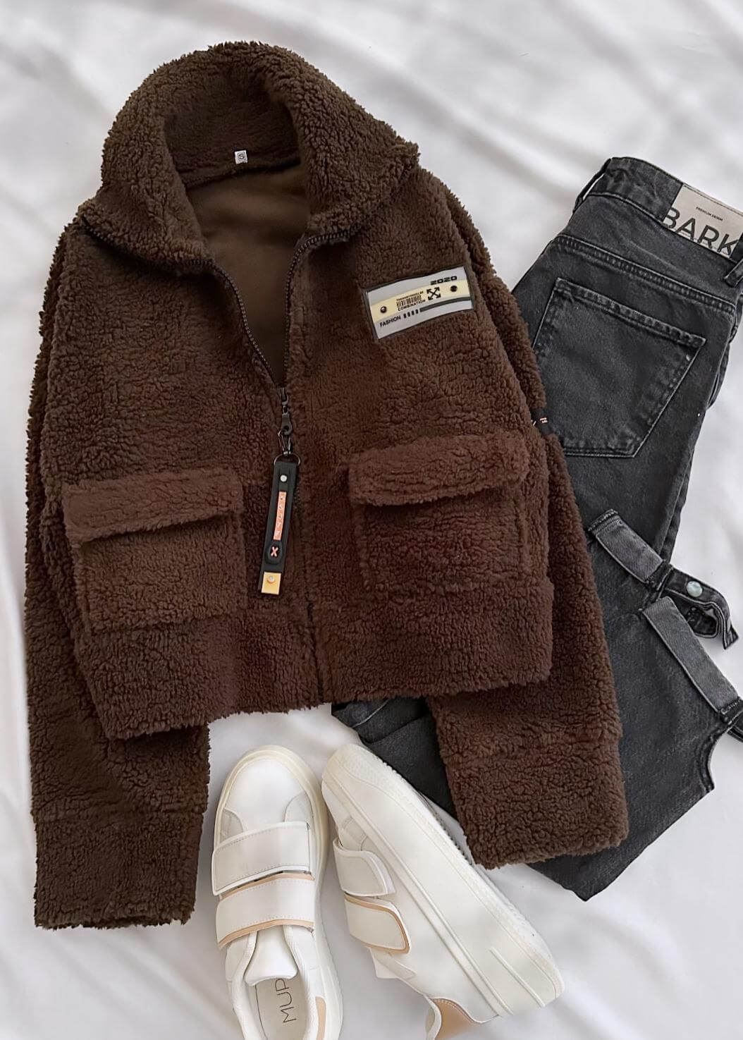 Kahverengi Arma Detay Peluş Ceket