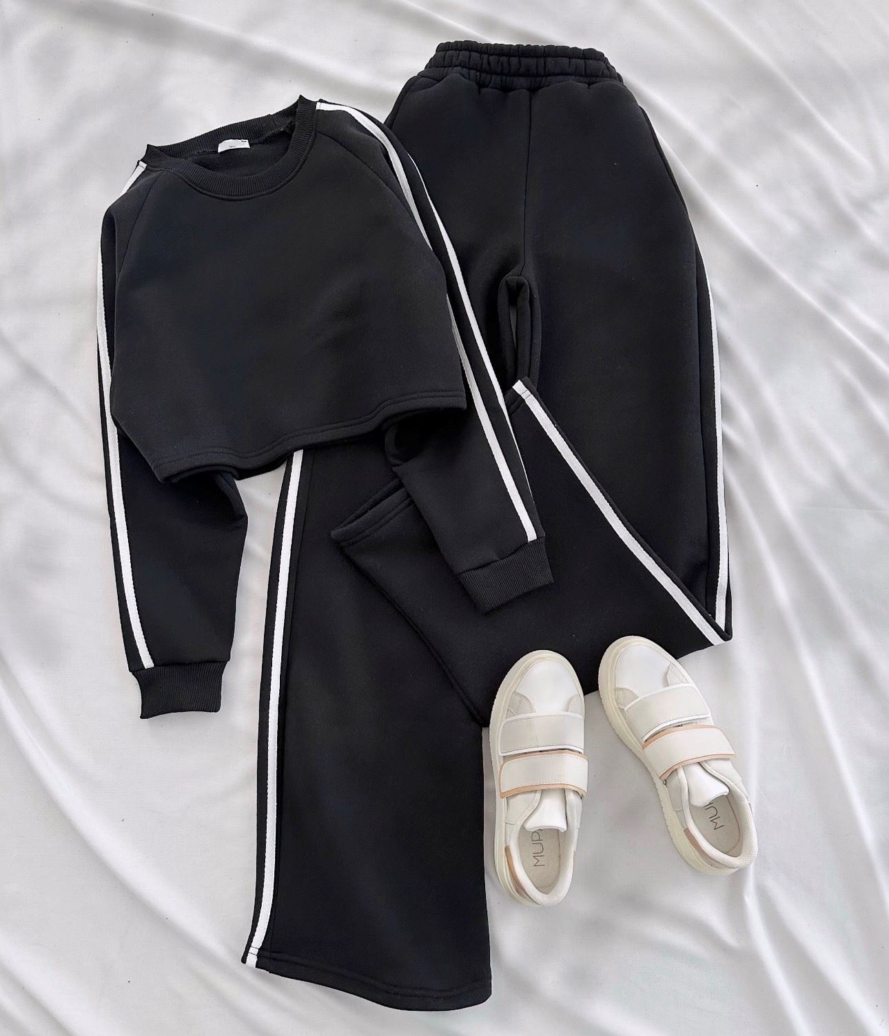 Siyah Şeritli 3 İplik Eşofman Takım