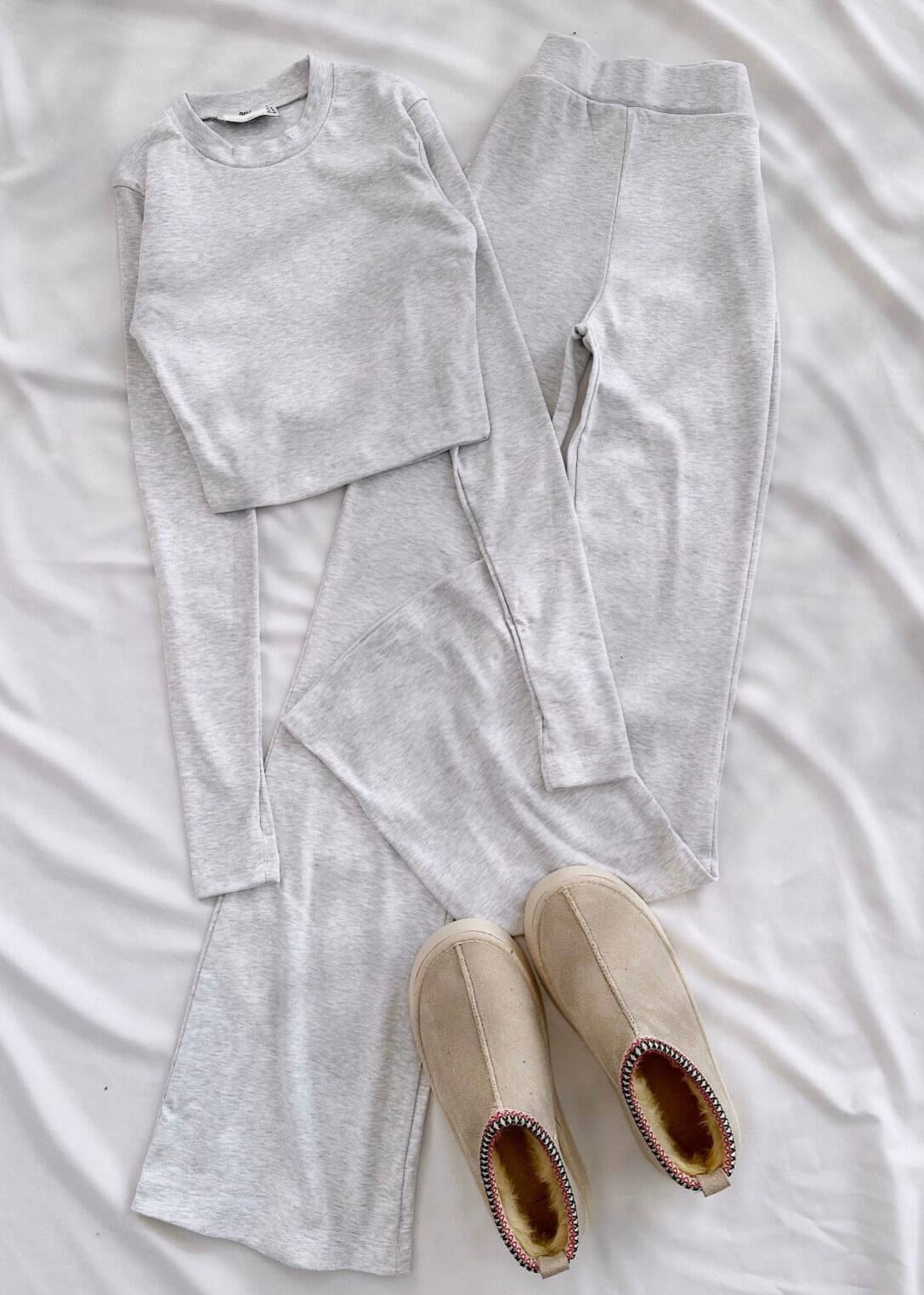 Gri Parmak Detay Basic Crop Takım