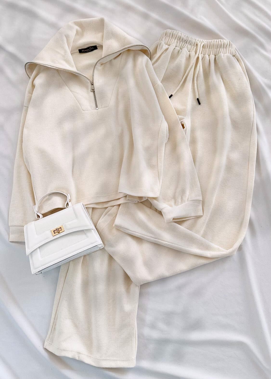 Bej Yaka Fermuarlı Eşofman Takımı