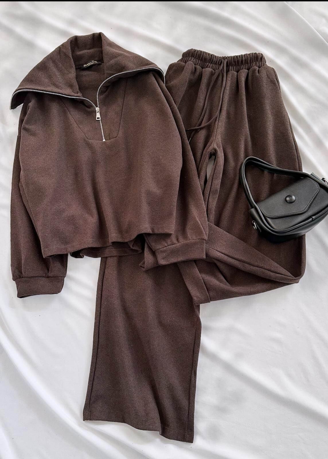 Kahverengi Yaka Fermuarlı Eşofman Takımı