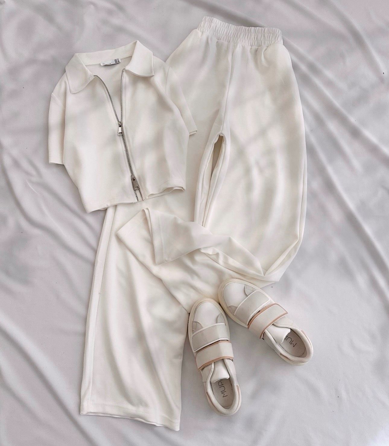 Beyaz Çift Fermuar Detay Oysh Takım