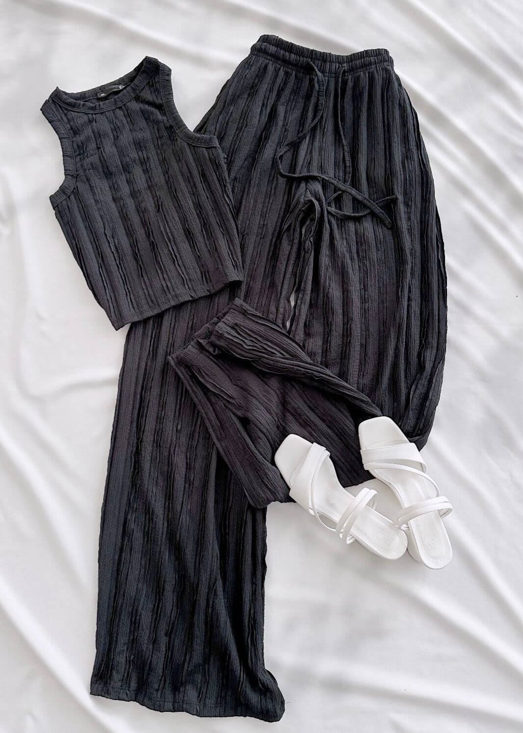 Siyah Halter Yaka Takım