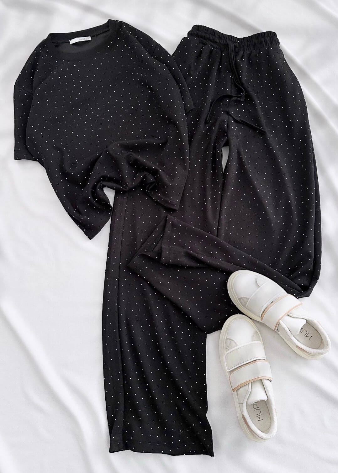 Siyah Taşlı Bisiklet Yaka Takım