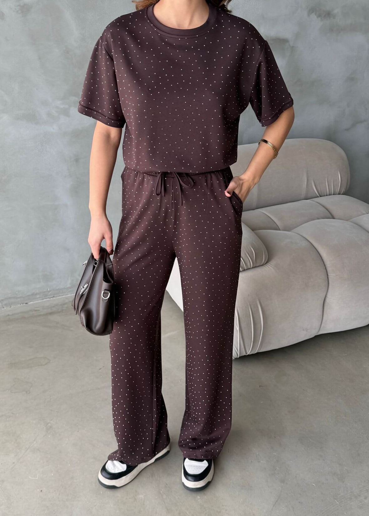 Kahverengi Taşlı Bisiklet Yaka Takım