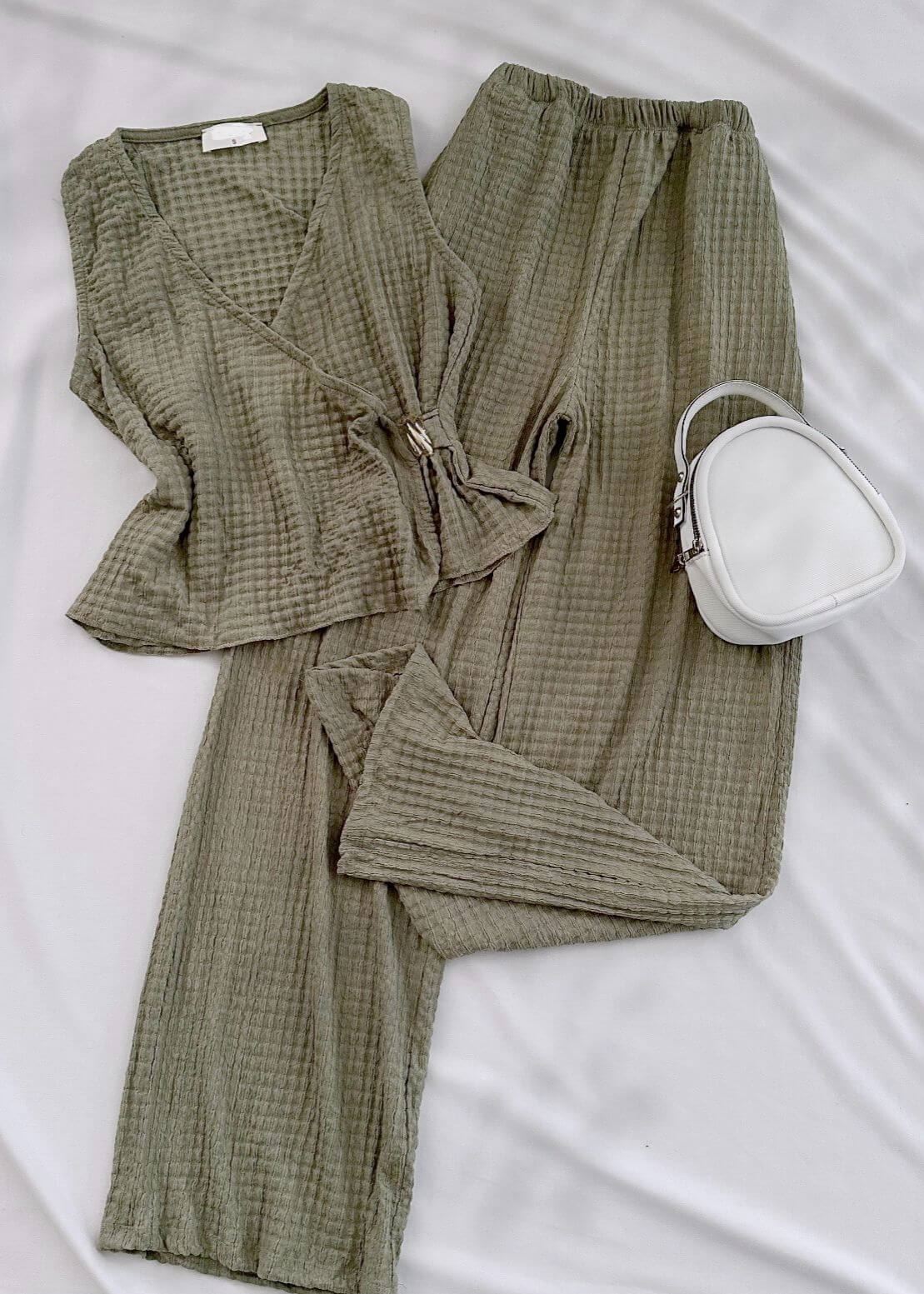 Yeşil Toka Detay Bubble Takım