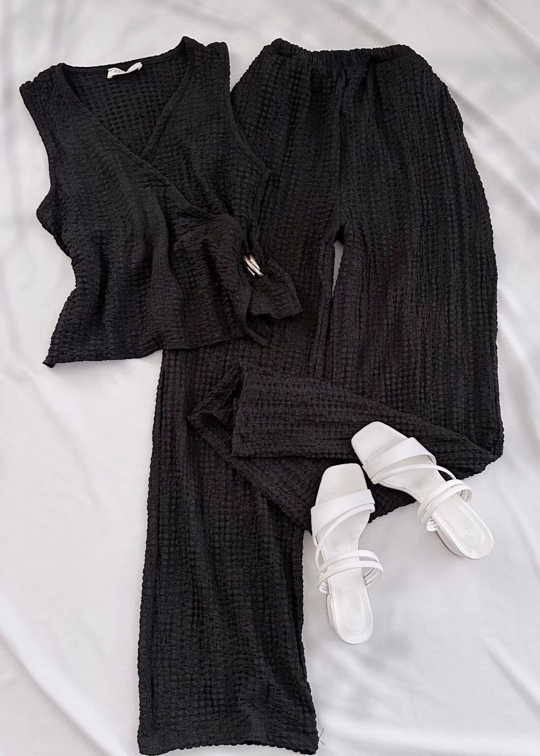 Siyah Toka Detay Bubble Takım