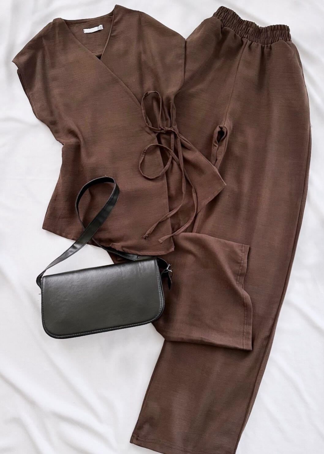 Kahverengi Yan Bağlama Detay Keten Takım
