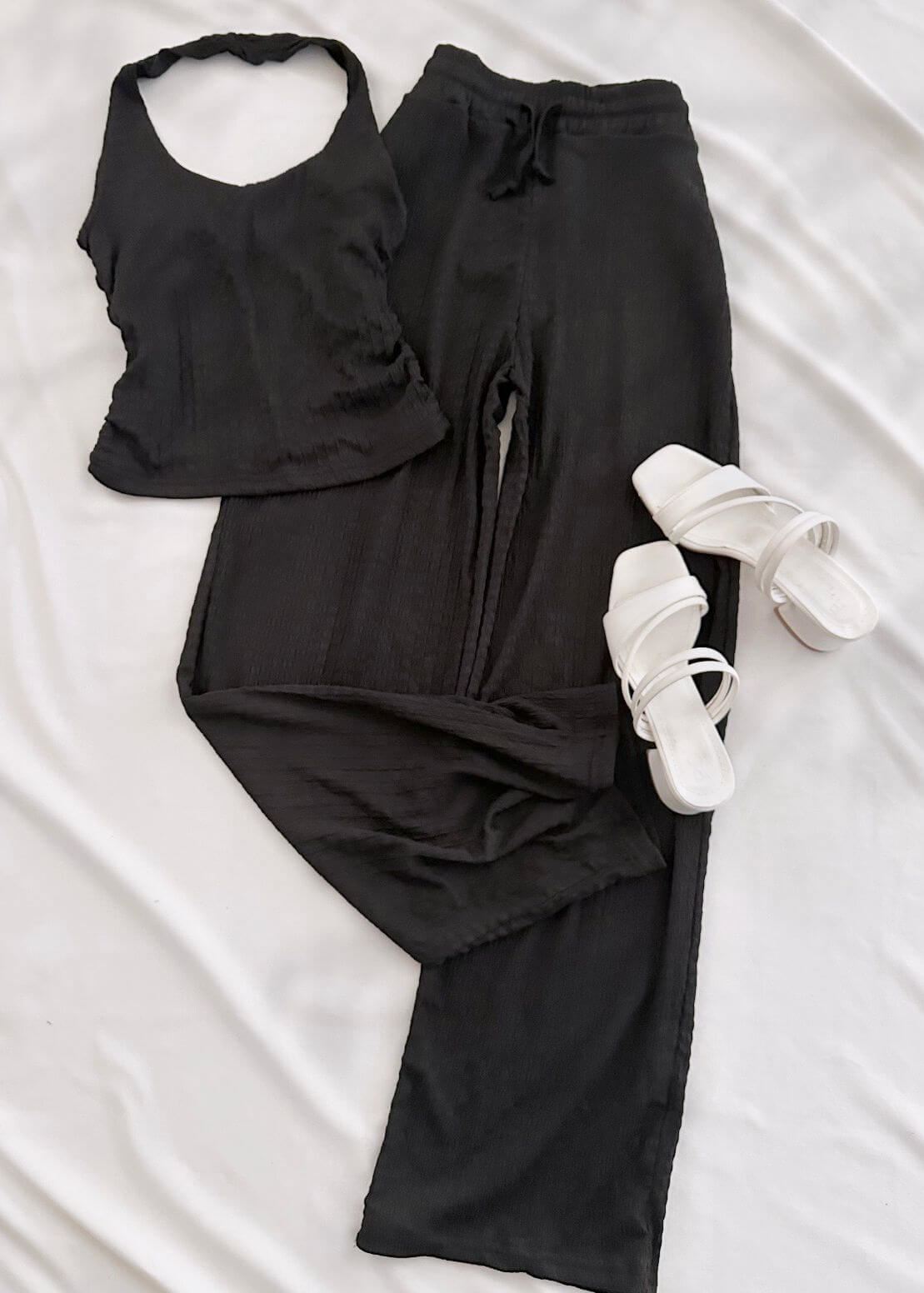 Siyah Boyun Geçme Detay Takım