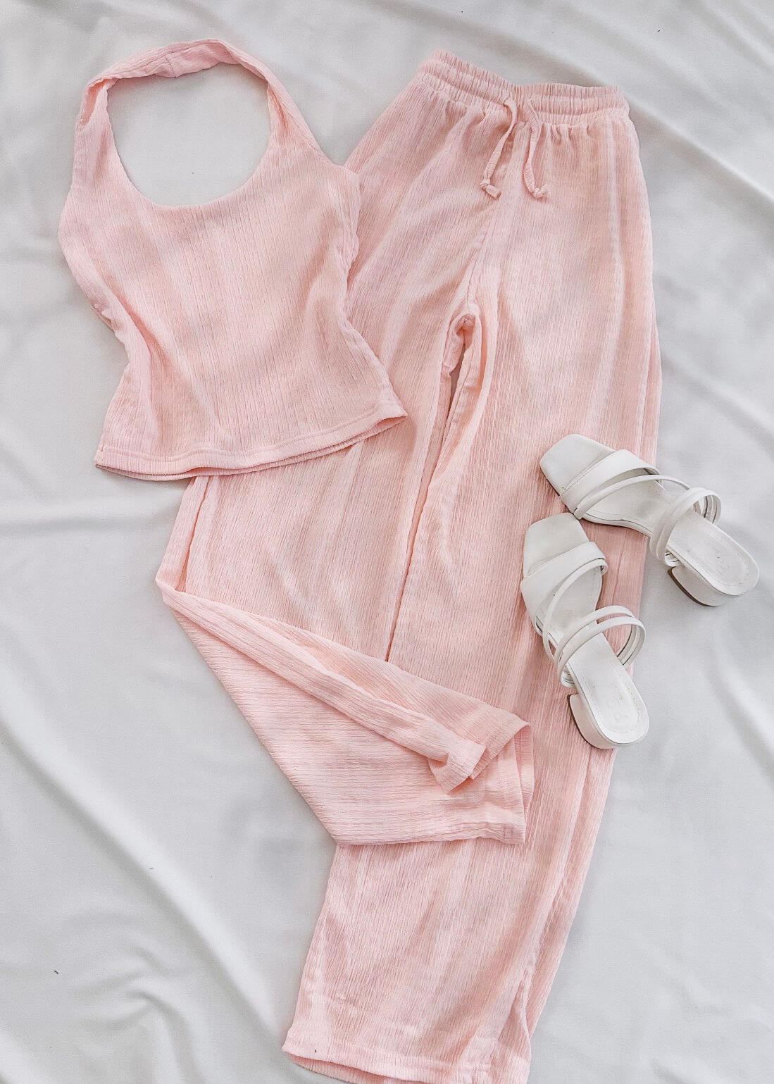 Pembe Boyun Geçme Detay Takım