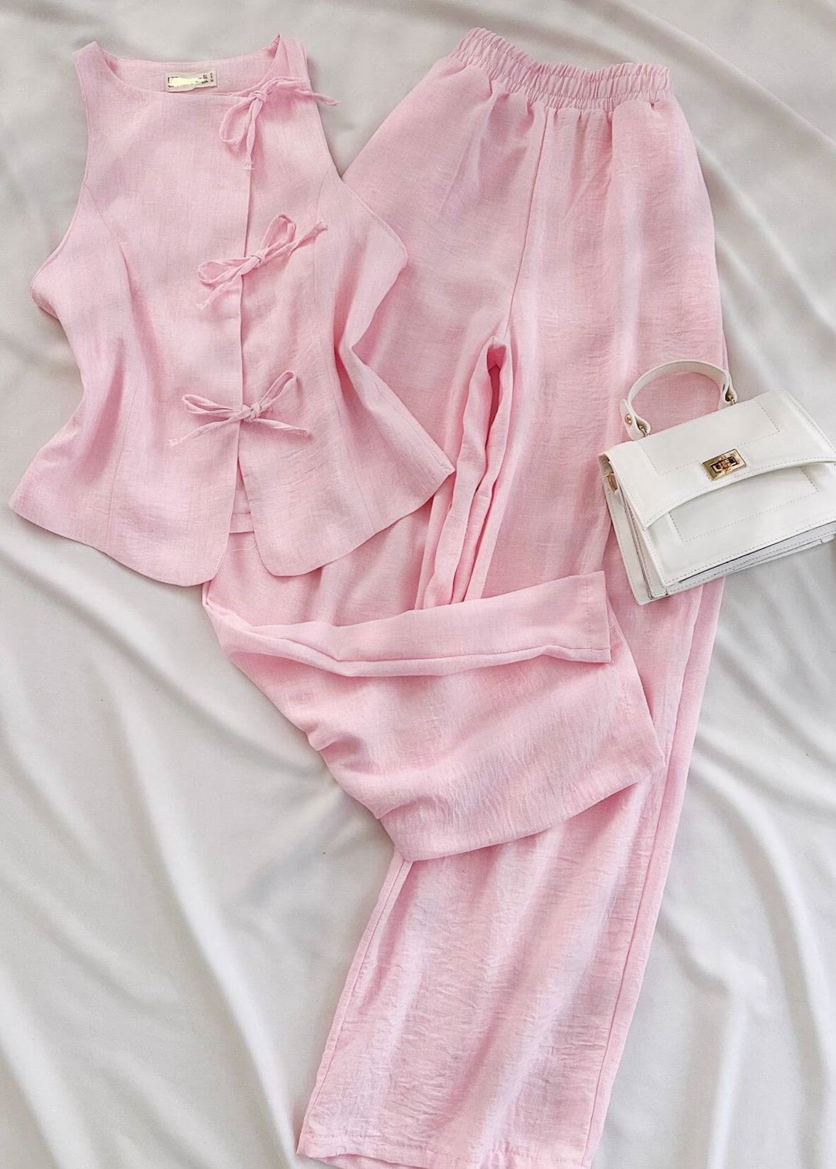 Pembe Astarlı Asimetrik Kesim Yelek Pantolon Takım