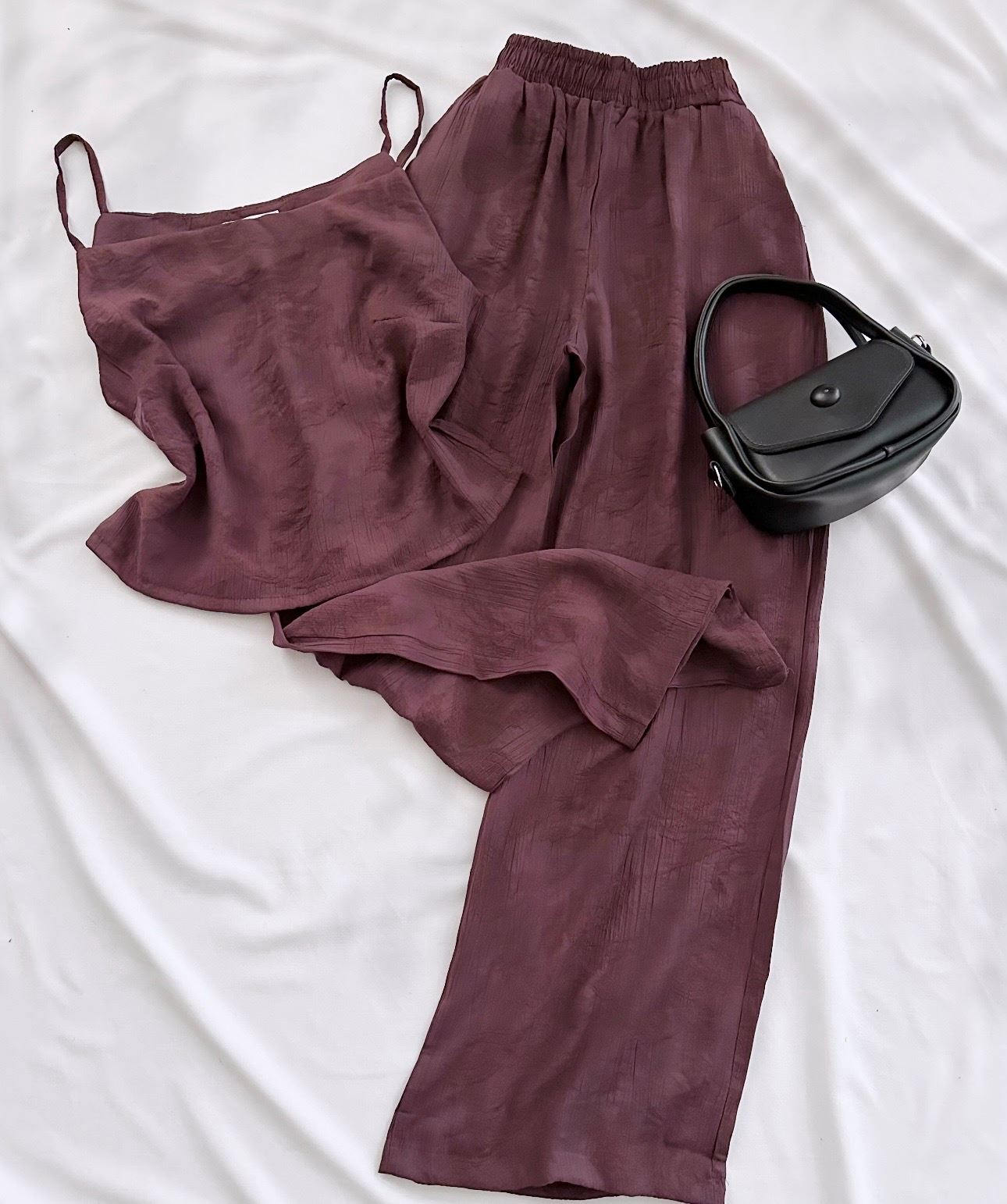 Bordo Kabartma Desen Askılı Takım