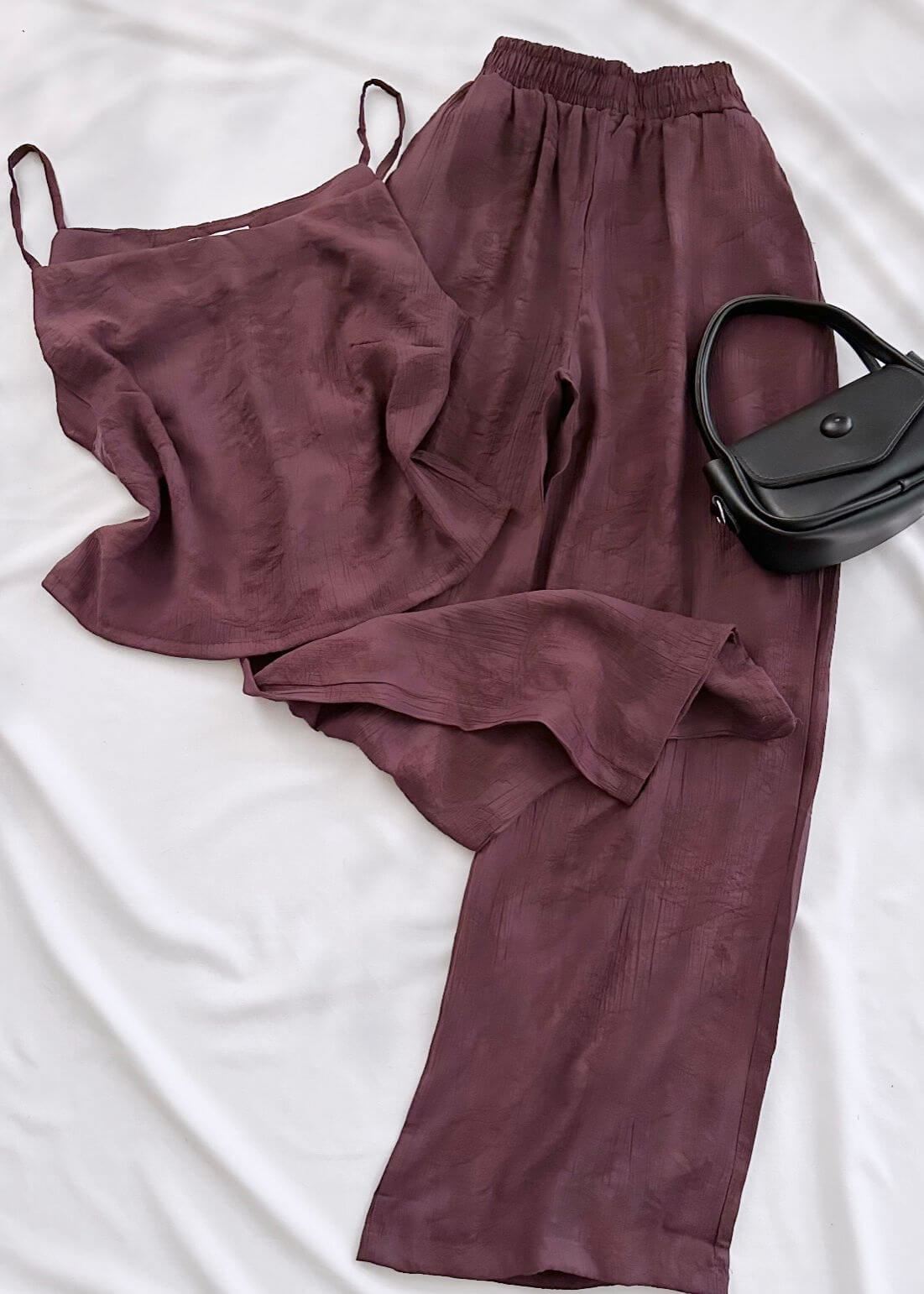Bordo Kabartma Desen Askılı Takım
