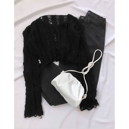 Siyah Deforme Detay Crop Kazak