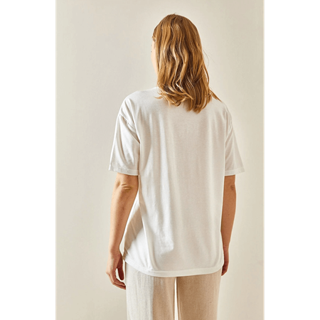 Beyaz Cep Detay Tişört