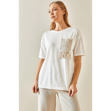 Beyaz Cep Detay Tişört