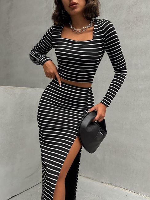 Siyah Şerit Kare Yaka Etek Takım