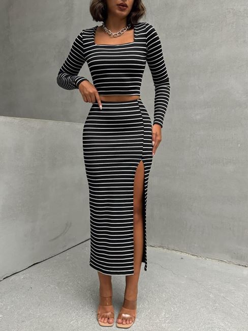 Siyah Şerit Kare Yaka Etek Takım
