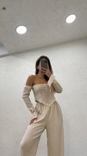 Bej Gofre Kumaş Crop Üçgen Detay Takım