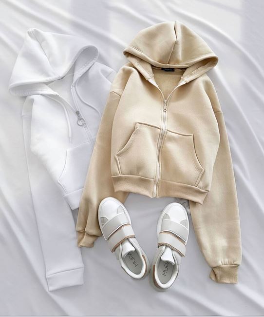 Beyaz Kapüşonlu 3 İplik Crop Ceket