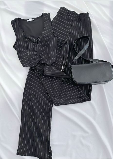 Siyah Çizgili Yelek Takım