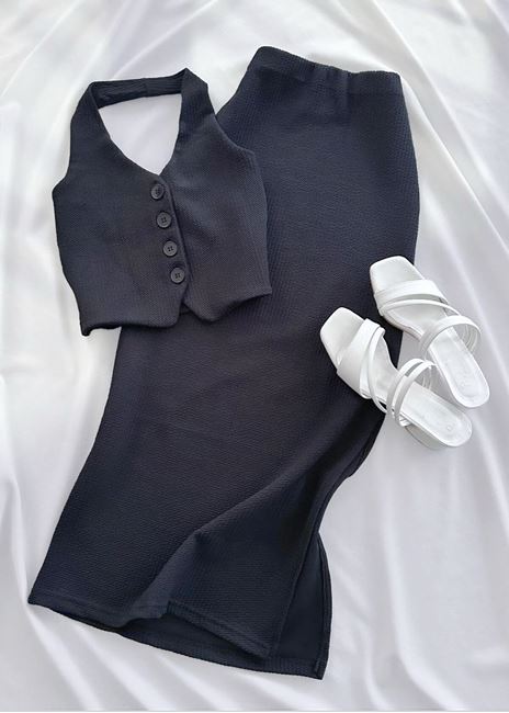 Siyah Boyun Askı Yelek Etek Takım