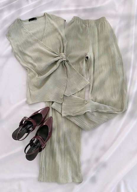 Yeşil Tokalı Bel Detay Takım