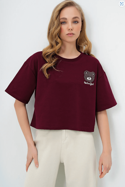 Bordo Ayıcık Detay Crop Tişört