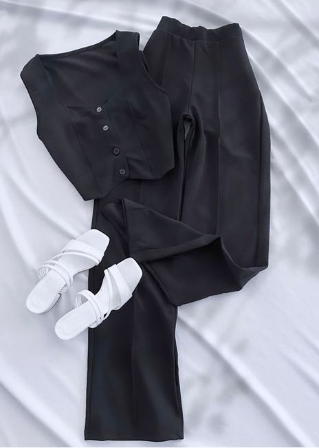 Siyah Yelekli Pantolon Takım