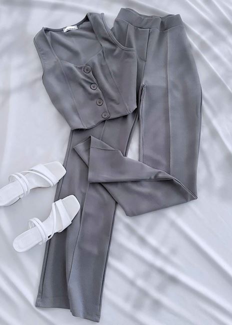 Gri Yelekli Pantolon Takım