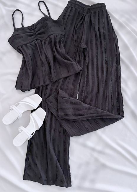 Siyah Askılı Pantolon Takım