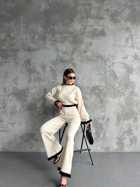 Bej Fırfır Detay Triko Takım