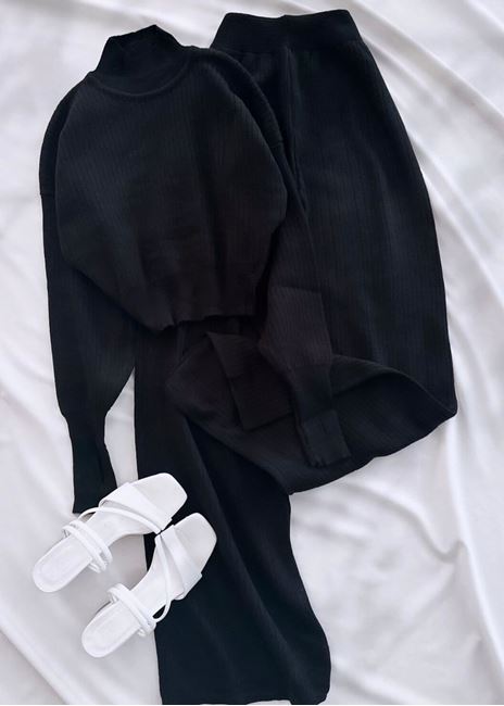 Siyah Parmak Detay Triko Pantolon Takım