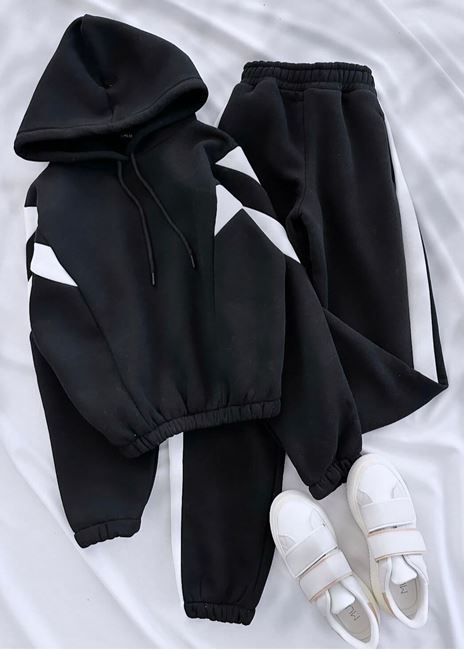 Siyah Garnili 3 İplik Eşofman Takımı