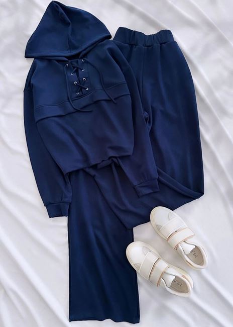 Lacivert Kuş Gözü Detay Eşofman Takımı