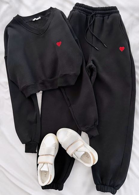 Siyah Kalp Nakış Detay Eşofman Takımı