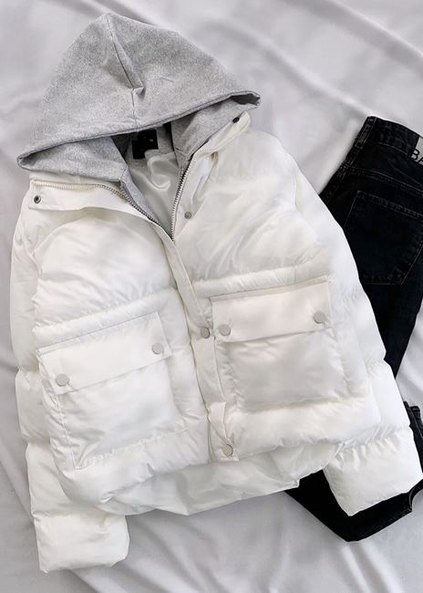 Beyaz Kapüşon Birleşik Model Şişme Mont