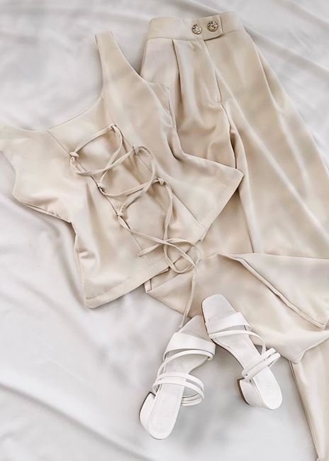 Bej Sırt Bağlama Detay Yelek Takım