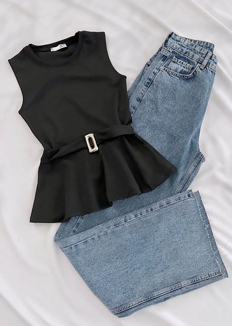 Siyah Aksesuar Detay Bluz