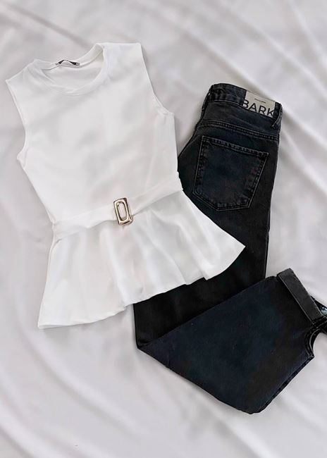 Beyaz Aksesuar Detay Bluz