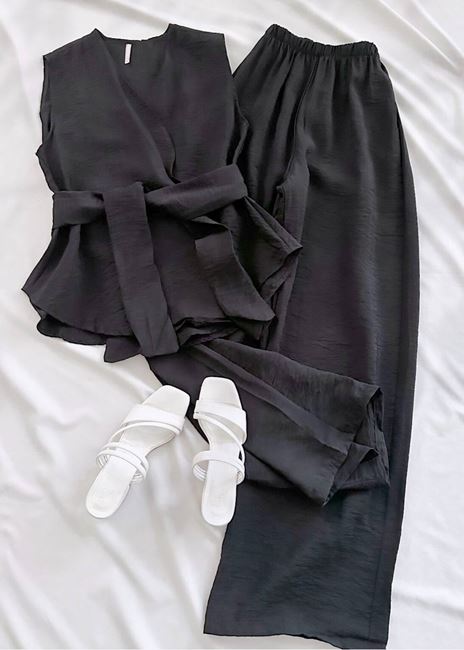 Siyah Kuşak Detay Kruvaze Takım