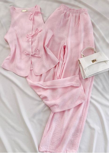 Pembe Astarlı Asimetrik Kesim Yelek Pantolon Takım