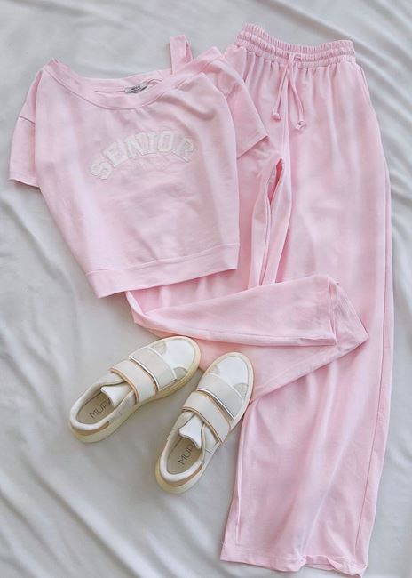 Pembe Senior Takım