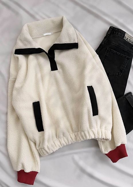 Beyaz Nakış İşlemeli Peluş Sweat