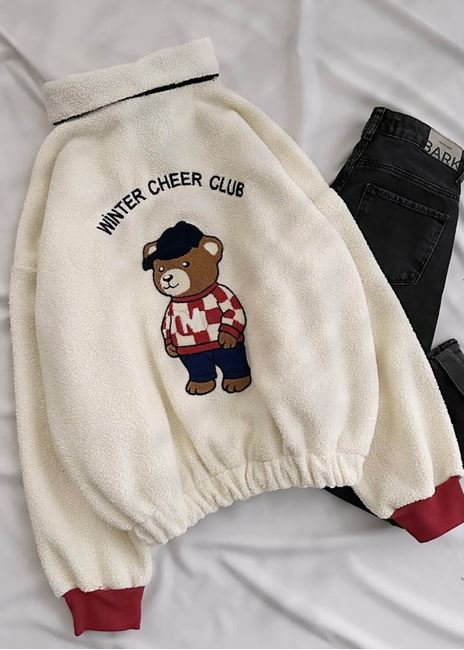 Beyaz Nakış İşlemeli Peluş Sweat